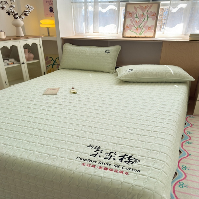 91家纺网 家纺一手货源 找家纺 云雀 2025新款A类加棉刺绣棉花床笠+盖毯 棉花盖毯-豆绿