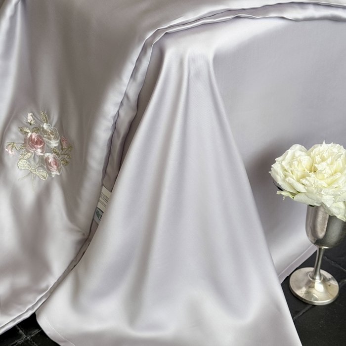 91家纺网 家纺一手货源 找家纺 鹿班家居 2025新款夏季60S莱赛尔刺绣夏被夏凉被空调被—玫瑰甜心(标准会员-20元) 紫色