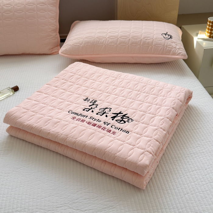 91家纺网 家纺一手货源 找家纺 云雀 2025新款A类加棉刺绣棉花床笠+盖毯 棉花盖毯-玉粉