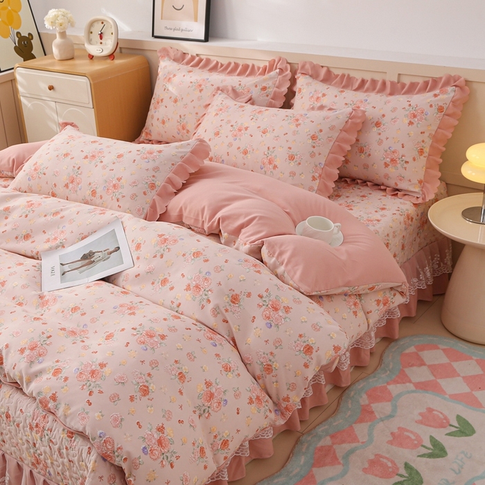 91家纺网 家纺一手货源 找家纺 铠畅  2025新款法式花边云朵棉床盖款夏被四件套 繁花