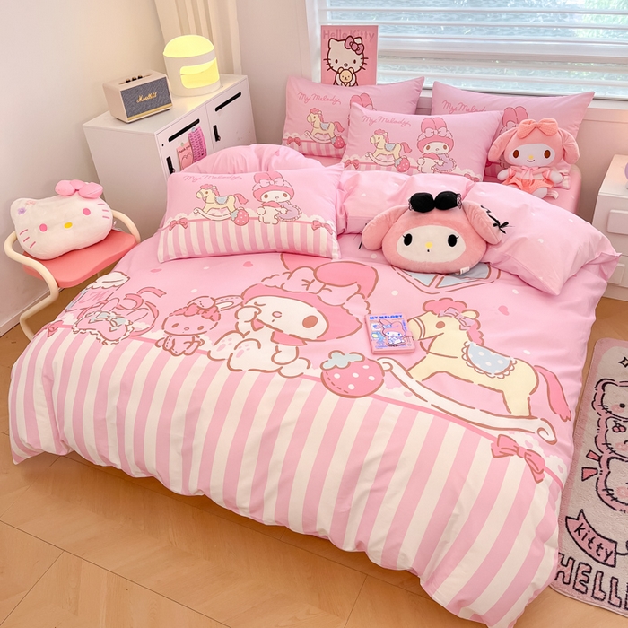 91家纺网 家纺一手货源 找家纺 暮思家居 2025新款正版授权三丽鸥大阪全棉数码印花纯棉四件套系列-第三批(专版花型) 大版-条纹美乐蒂