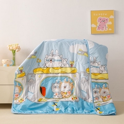 91家纺网 家纺一手货源 找家纺 景艺家纺 2025新款儿童夏凉被 发财猫 ,粉色猫,动物园,可爱滑板狗, 恐龙气球 ,发财猫 ,快乐肥宅,快乐小伙伴,蓝色猫 ,派大星,亲子熊,奥特曼,音乐女孩,音乐鸭