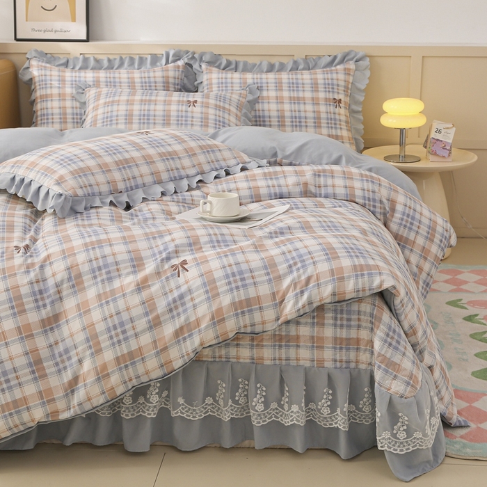 91家纺网 家纺一手货源 找家纺 铠畅  2025新款法式花边云朵棉床盖款夏被四件套 格兰情调