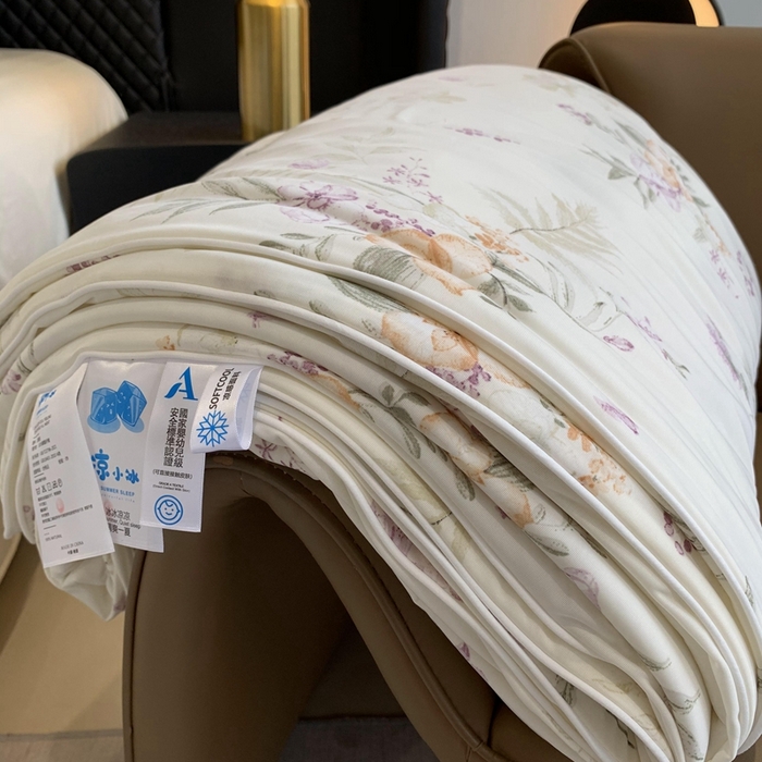 91家纺网 家纺一手货源 找家纺 奈萝家纺 2025新款A类凉感丝小凉皮夏被可机洗夏被新品空调被 雪绒花