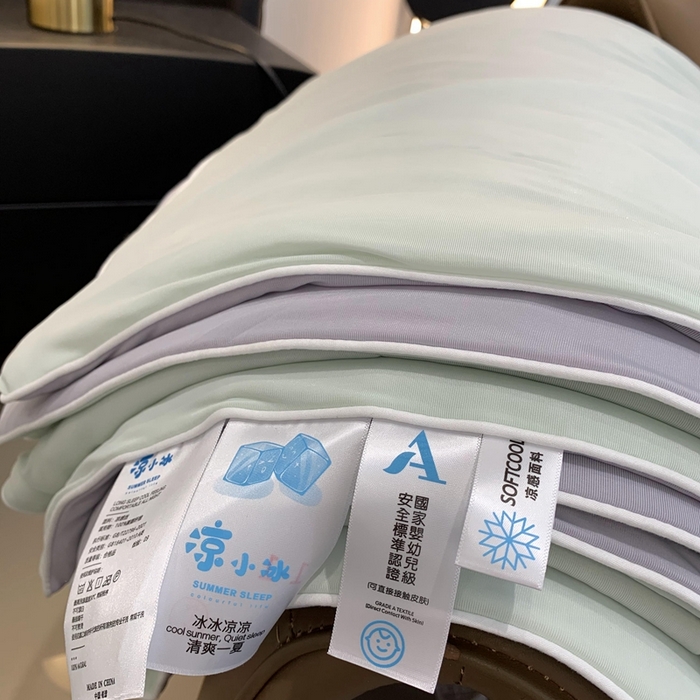 91家纺网 家纺一手货源 找家纺 奈萝家纺 2025新款A类凉感丝小凉皮夏被可机洗夏被新品空调被 香草奶冻