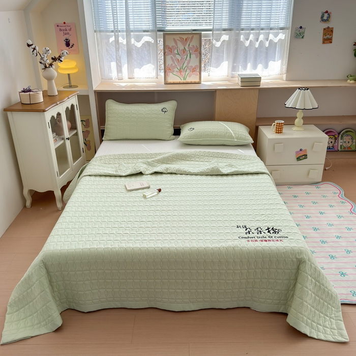 91家纺网 家纺一手货源 找家纺 云雀 2025新款A类加棉刺绣棉花床笠+盖毯 棉花盖毯-豆绿