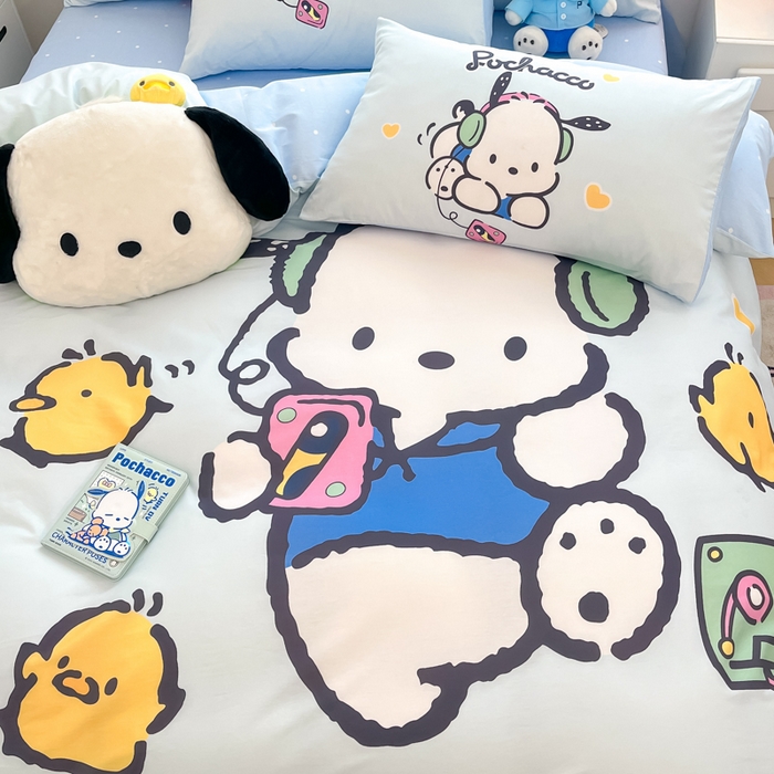 91家纺网 家纺一手货源 找家纺 暮思家居 2025新款正版授权三丽鸥大阪全棉数码印花纯棉四件套系列-第三批(专版花型) 大版-音乐帕恰狗