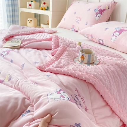 91家纺网 家纺一手货源 找家纺 （总）美澳2025新款三丽鸥针织凉感豆豆夏被夏凉空调被