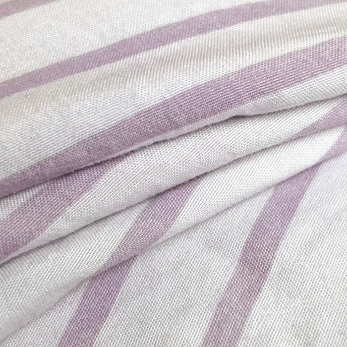 91家纺网 家纺一手货源 找家纺 千希家纺 2025新款110克超柔水洗棉刺绣花边夏被夏凉被空调被四件套 小香风  树莓紫