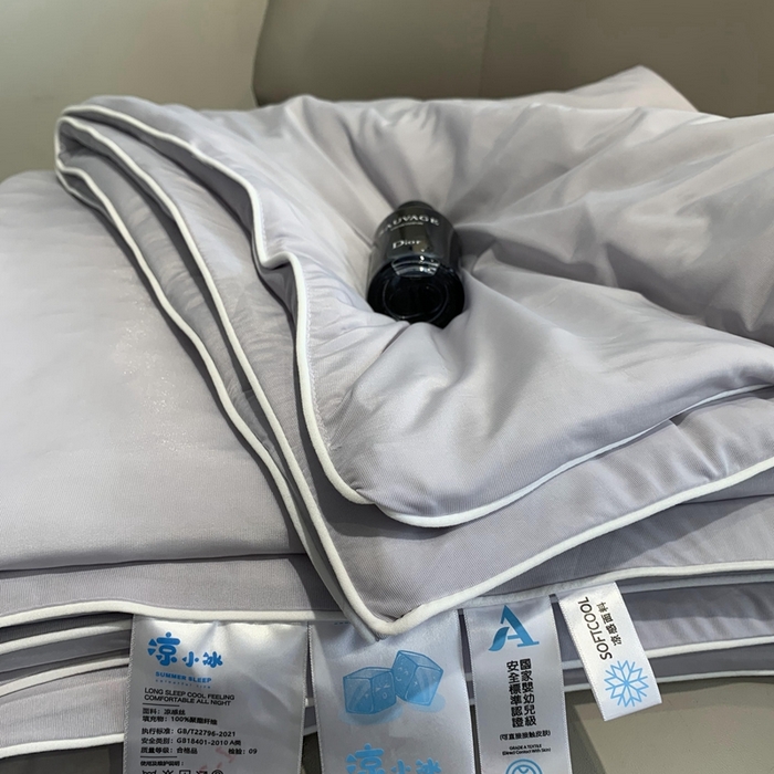 91家纺网 家纺一手货源 找家纺 奈萝家纺 2025新款A类凉感丝小凉皮夏被可机洗夏被新品空调被 幽兰拿铁