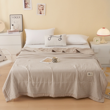简冠家纺 2025新款水洗棉新疆棉花夏被 咖小格