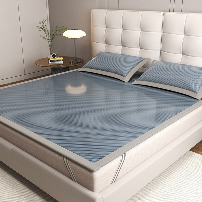 91家纺网 家纺一手货源 找家纺 欧邦 2025春夏新款水某星同款斜纹提花冰丝席三件套 凉席款-深蓝