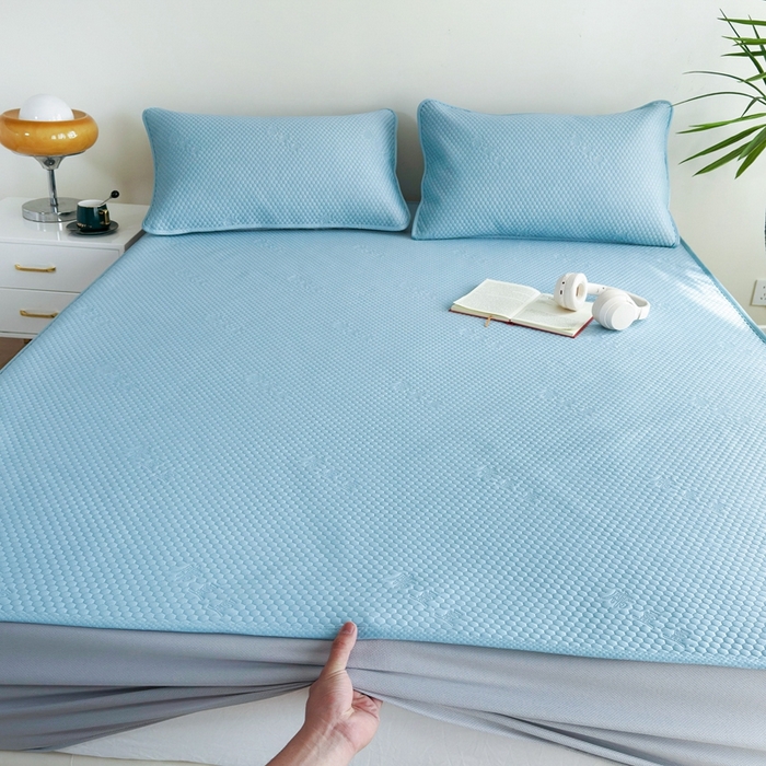 91家纺网 家纺一手货源 找家纺 许林2025新款凉豆豆床席 简约蓝