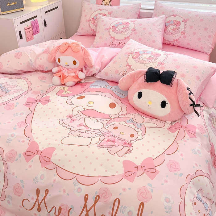 91家纺网 家纺一手货源 找家纺 暮思家居 2025新款正版授权三丽鸥大阪全棉数码印花纯棉四件套系列-第三批(专版花型) 大版-花园美乐蒂