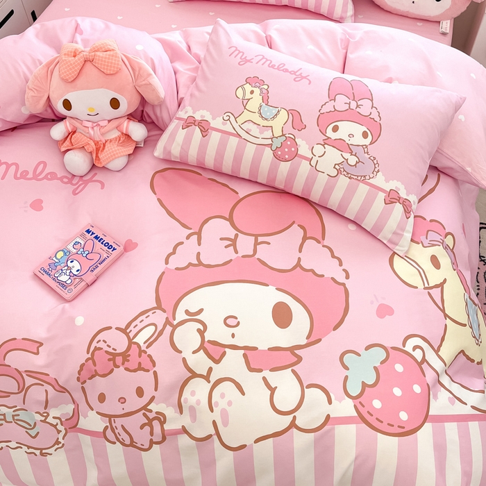 91家纺网 家纺一手货源 找家纺 暮思家居 2025新款正版授权三丽鸥大阪全棉数码印花纯棉四件套系列-第三批(专版花型) 大版-条纹美乐蒂