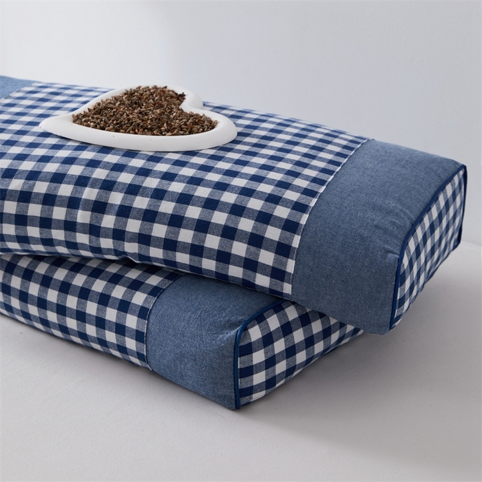 91家纺网 家纺一手货源 找家纺 大熊2025新款全棉水洗棉色织荞麦枕 宫廷荞麦枕-蓝20*50*9cm