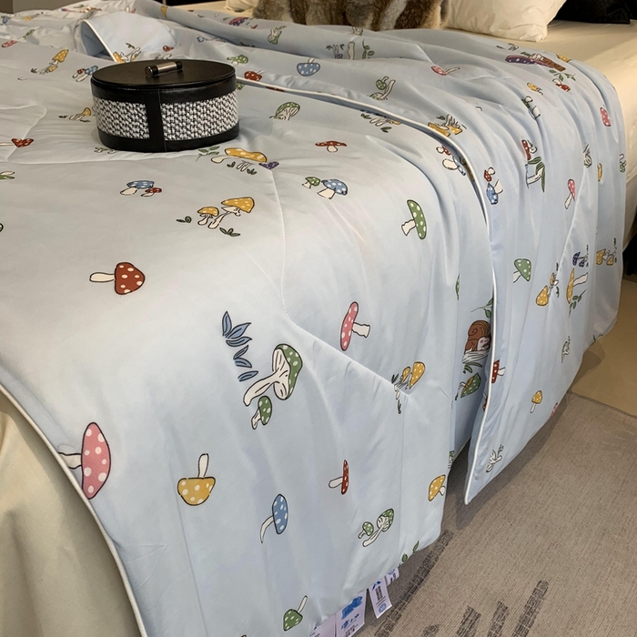 91家纺网 家纺一手货源 找家纺 奈萝家纺 2025新款A类凉感丝小凉皮夏被可机洗夏被新品空调被 小蘑菇