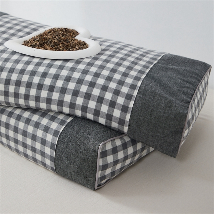 91家纺网 家纺一手货源 找家纺 大熊2025新款全棉水洗棉色织荞麦枕 宫廷荞麦枕-灰40*60*9cm