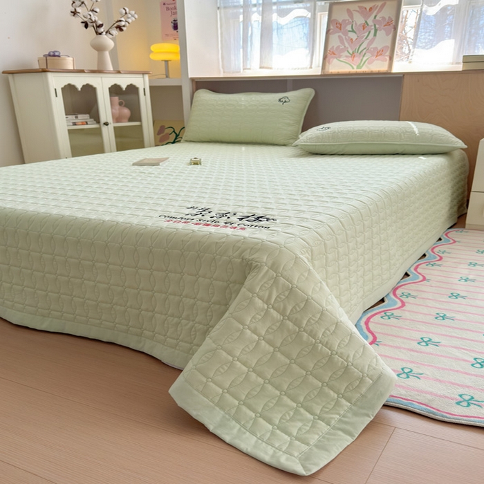 91家纺网 家纺一手货源 找家纺 云雀 2025新款A类加棉刺绣棉花床笠+盖毯 棉花盖毯-豆绿