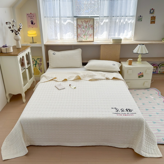 91家纺网 家纺一手货源 找家纺 云雀 2025新款A类加棉刺绣棉花床笠+盖毯 棉花盖毯-米白