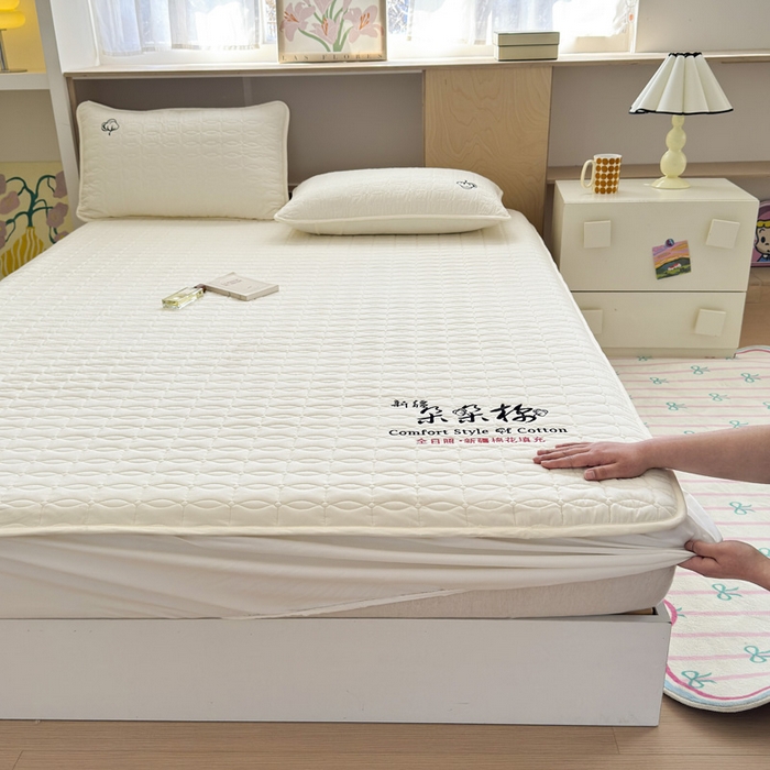 91家纺网 家纺一手货源 找家纺 云雀 2025新款A类加棉刺绣棉花床笠+盖毯 棉花床笠-米白