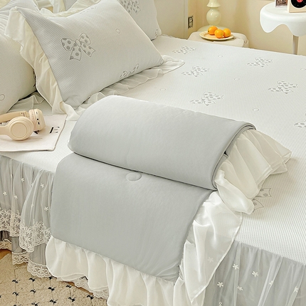 91家纺网 家纺一手货源 找家纺 （总）米莱家纺 2025新款冰豆豆床裙款凉席-蝴蝶结系列