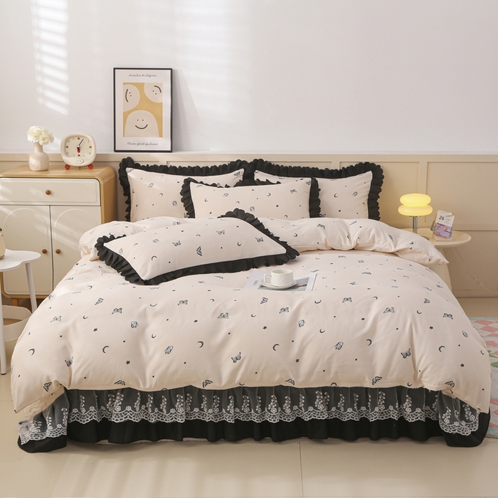 91家纺网 家纺一手货源 找家纺 铠畅  2025新款法式花边云朵棉床盖款夏被四件套 蝶梦