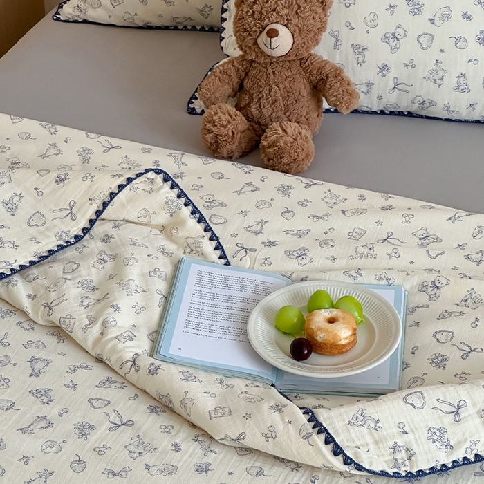 91家纺网 家纺一手货源 找家纺 三朵家纺 2025春夏新款全棉纯棉双层绉绉纱三角针夏被夏凉被空调被 玩偶熊