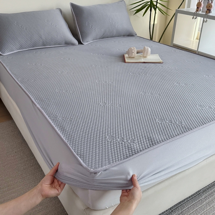 91家纺网 家纺一手货源 找家纺 许林2025新款凉豆豆床席 简约灰