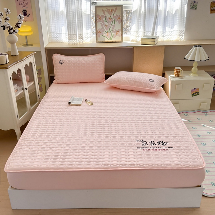 91家纺网 家纺一手货源 找家纺 云雀 2025新款A类加棉刺绣棉花床笠+盖毯 棉花床笠-玉粉