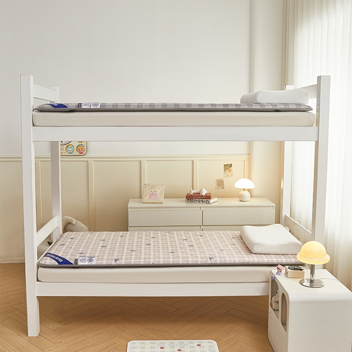 91家纺网 家纺一手货源 找家纺 丽诺床垫 2025新款全棉抗菌三明治学生床垫 星恋时刻