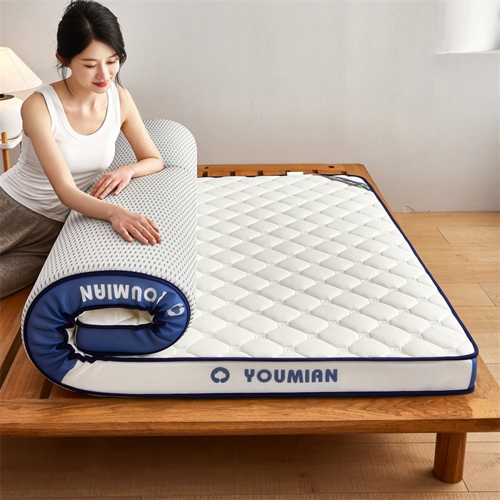 91家纺网 家纺一手货源 找家纺 优承佳生活馆（床垫） 2025新款字母牛奶丝双边乳胶床垫 蓝白字母-菱形