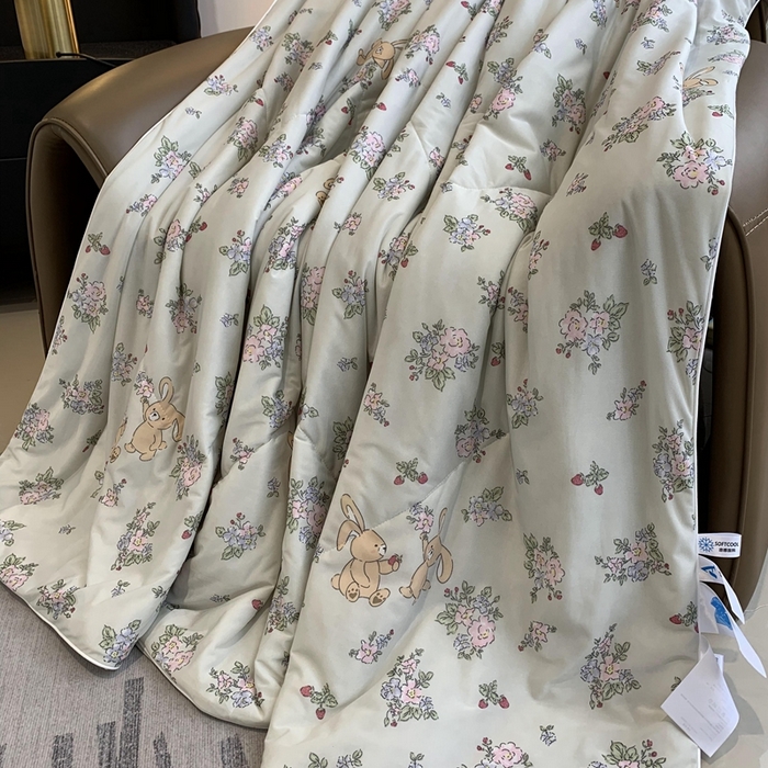 91家纺网 家纺一手货源 找家纺 奈萝家纺 2025新款A类凉感丝小凉皮夏被可机洗夏被新品空调被 小熊玩偶