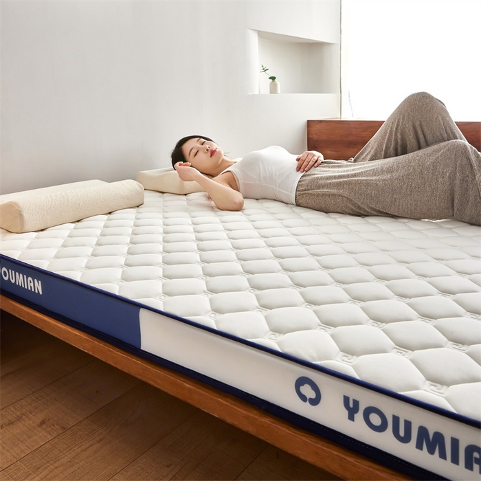 91家纺网 家纺一手货源 找家纺 优承佳生活馆（床垫） 2025新款字母牛奶丝双边乳胶床垫 蓝白字母-菱形