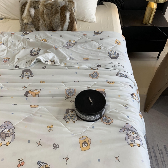 91家纺网 家纺一手货源 找家纺 奈萝家纺 2025新款A类凉感丝小凉皮夏被可机洗夏被新品空调被 小企鹅