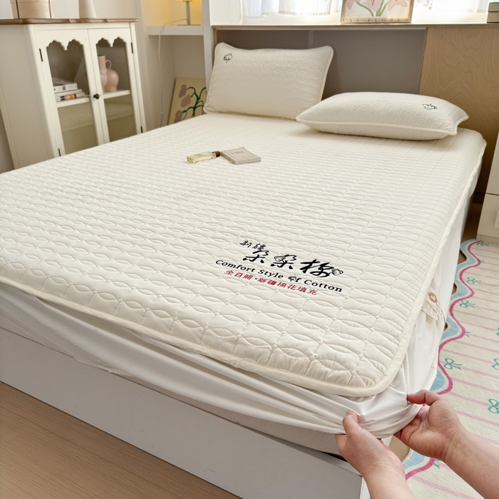 91家纺网 家纺一手货源 找家纺 云雀 2025新款A类加棉刺绣棉花床笠+盖毯 棉花床笠-米白