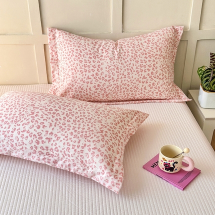 云玲时尚2025新款针织亲肤印花枕套 安琪拉