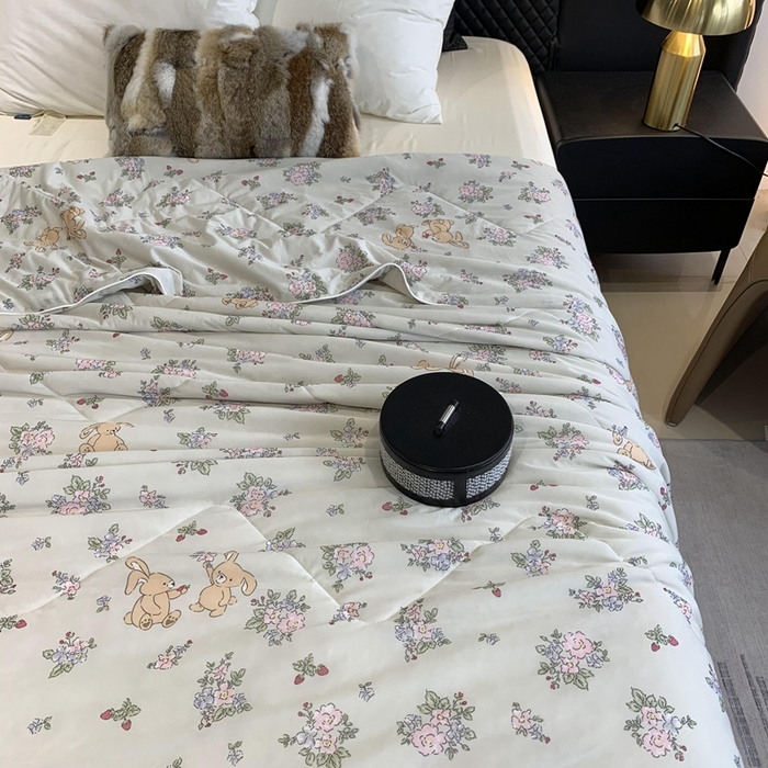 91家纺网 家纺一手货源 找家纺 奈萝家纺 2025新款A类凉感丝小凉皮夏被可机洗夏被新品空调被 小熊玩偶