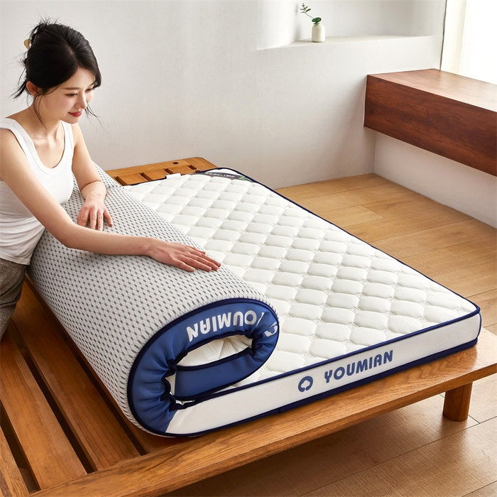 91家纺网 家纺一手货源 找家纺 优承佳生活馆（床垫） 2025新款字母牛奶丝双边乳胶床垫 蓝白字母-菱形