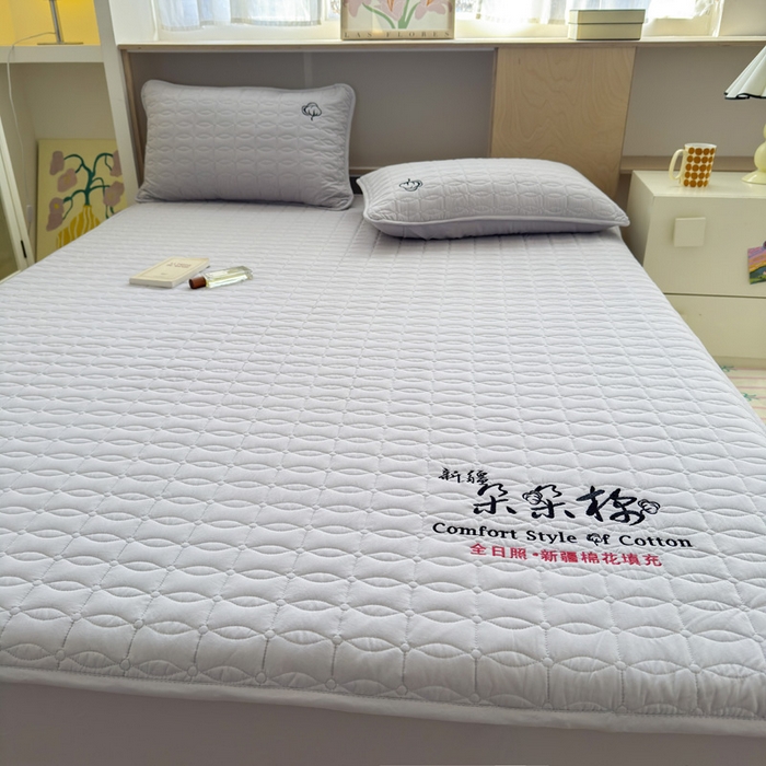 91家纺网 家纺一手货源 找家纺 云雀 2025新款A类加棉刺绣棉花床笠+盖毯 棉花床笠-灰