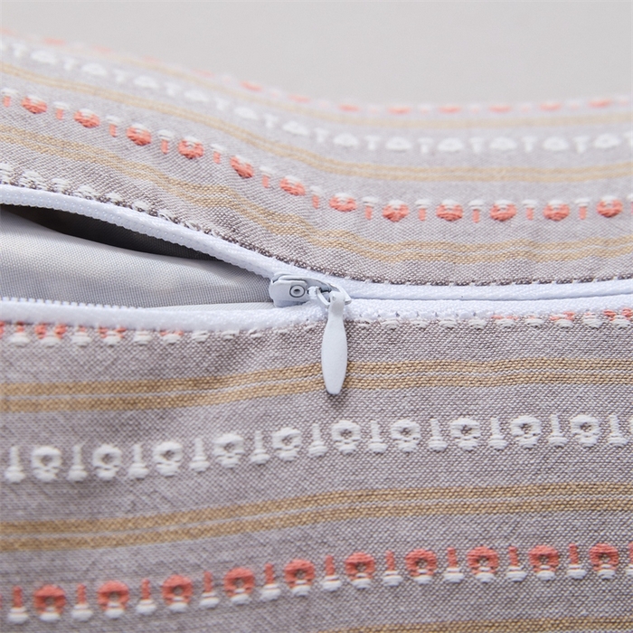 91家纺网 家纺一手货源 找家纺 大熊枕芯2025新款3d条纹荞麦枕 元宝荞麦枕-咖45*15cm