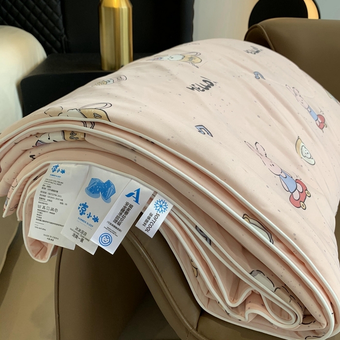 91家纺网 家纺一手货源 找家纺 奈萝家纺 2025新款A类凉感丝小凉皮夏被可机洗夏被新品空调被 小兔粉