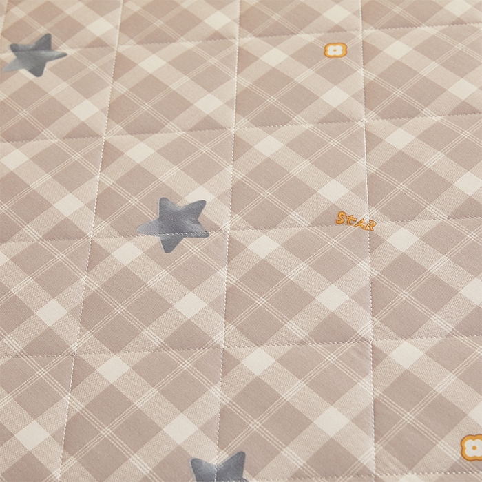 91家纺网 家纺一手货源 找家纺 丽诺床垫 2025新款全棉抗菌三明治学生床垫 星恋时刻