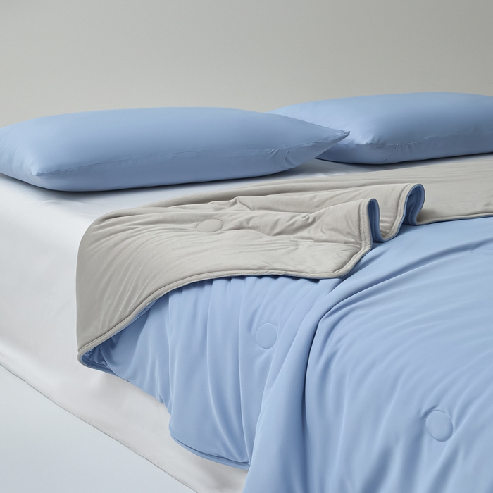 91家纺网 家纺一手货源 找家纺 欧邦 2025春夏新款Pro+深睡双面用锦纶夏被空调被 雾蓝