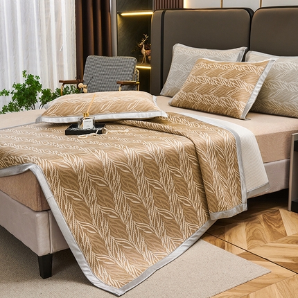 91家纺网 家纺一手货源 找家纺 悦织湾家纺2025新款三明治碳光提花冰藤席三件套2025新款夏凉席冰丝席子藤席轻奢时尚电商直播热销款 攀登-卡