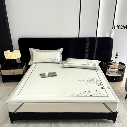 91家纺网 家纺一手货源 找家纺 （总）木希2025春夏新款可水洗冰丝席幻彩刺绣平席系列-场景二