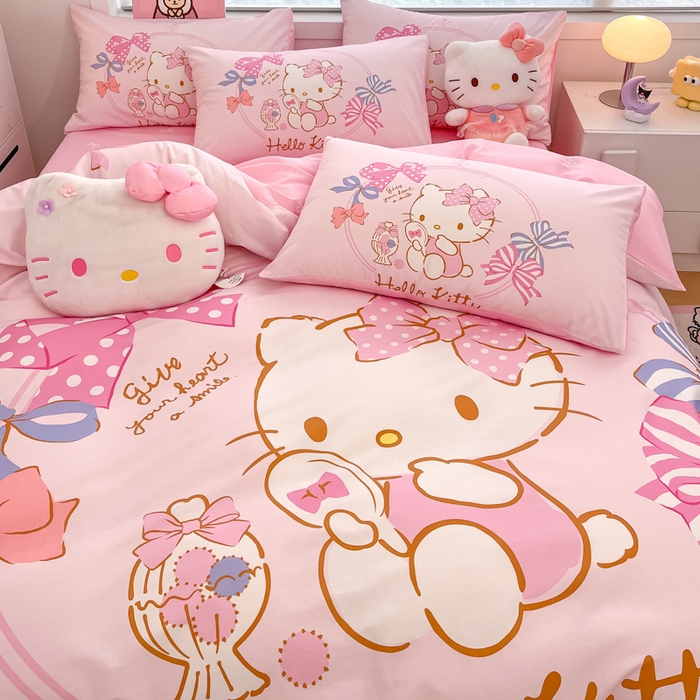 91家纺网 家纺一手货源 找家纺 暮思家居 2025新款正版授权三丽鸥大阪全棉数码印花纯棉四件套系列-第三批(专版花型) 大版-美美KT