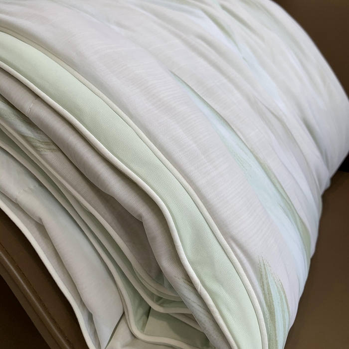 91家纺网 家纺一手货源 找家纺 奈萝家纺 2025新款A类凉感丝小凉皮夏被可机洗夏被新品空调被 羽毛绿