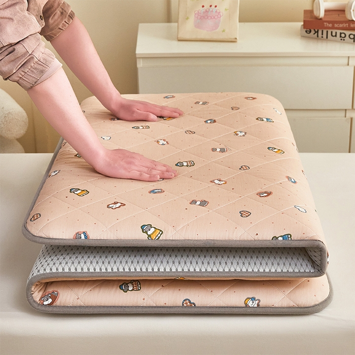 91家纺网 家纺一手货源 找家纺 丽诺床垫 2025新款全棉抗菌三明治学生床垫 芝麻街