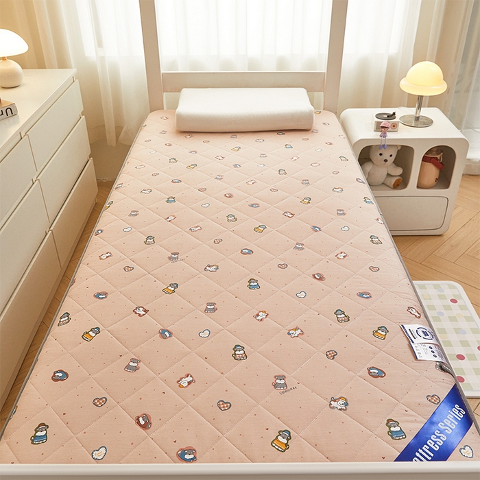 91家纺网 家纺一手货源 找家纺 丽诺床垫 2025新款全棉抗菌三明治学生床垫 芝麻街